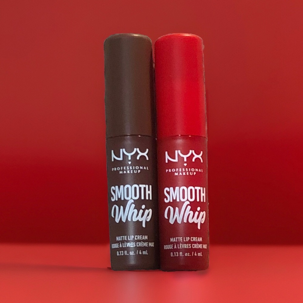 NYX Smooth Whip Matte Lip Cream Icing On Top & Thread Count (Set of 2).